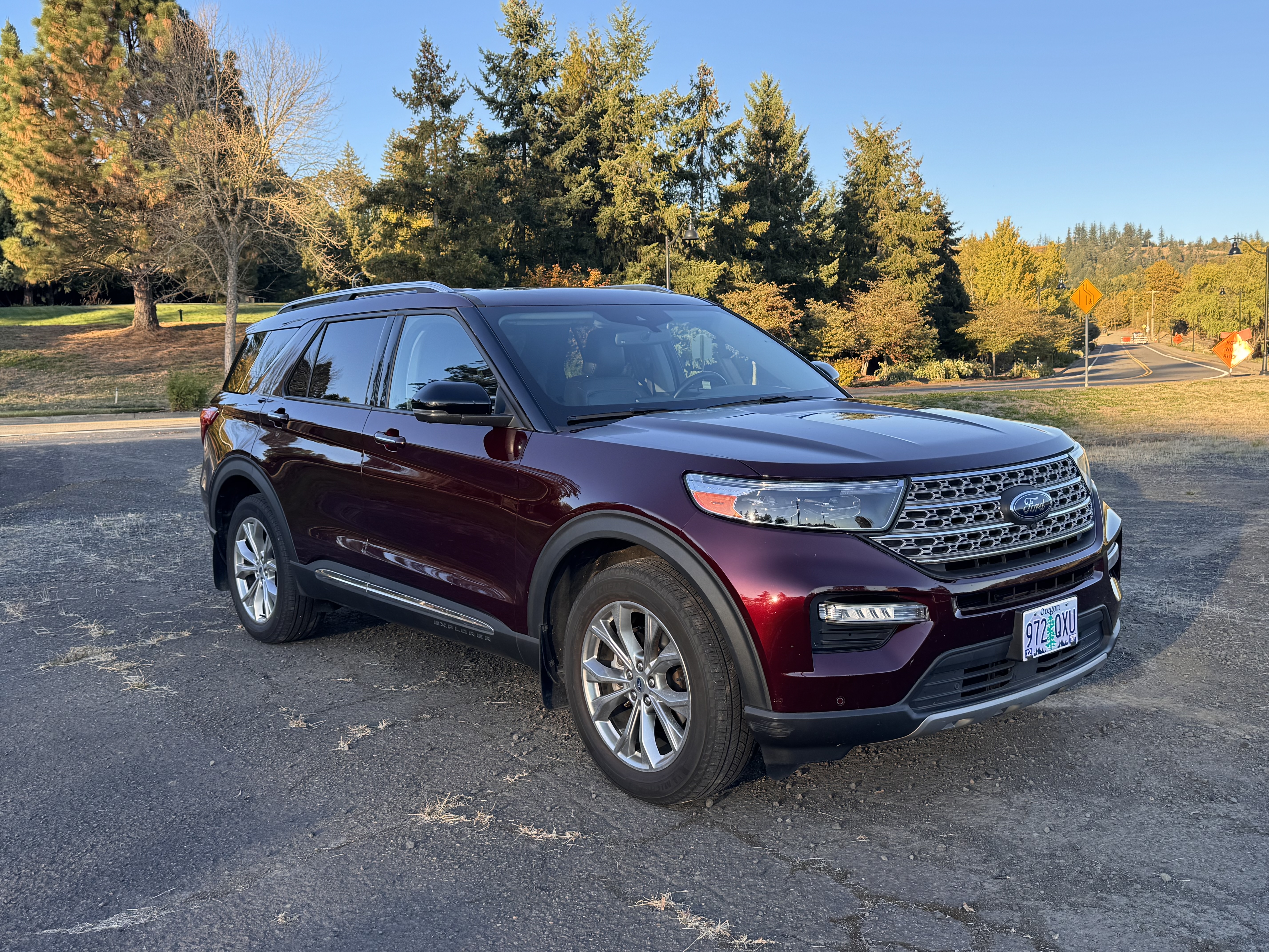 Used 2022 Ford Explorer Limited w/ Equipment Group 301A AWD/4WD image 21
