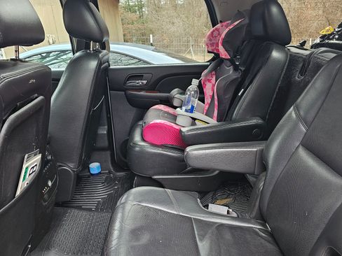 Used 2013 Chevrolet Tahoe LTZ image 12