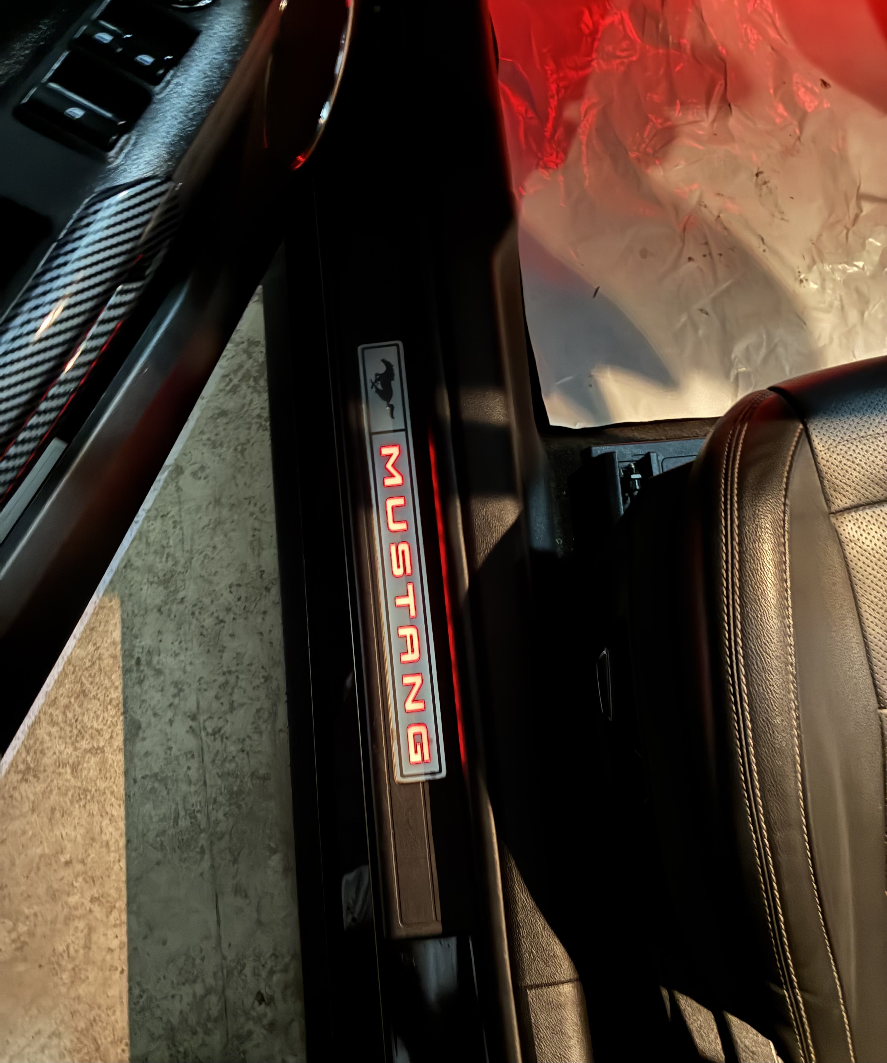 Used 2017 Ford Mustang Premium RWD image 9