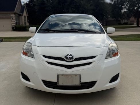 Used 2008 Toyota Yaris Sedan image 2