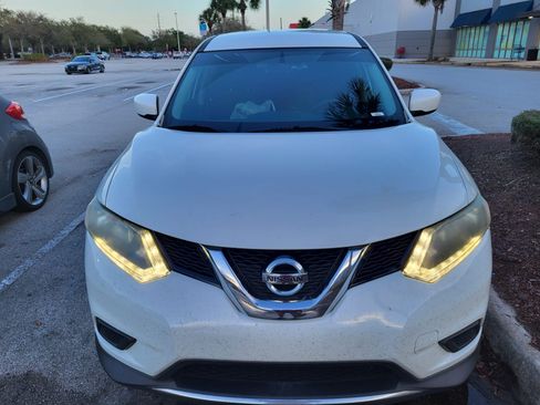Used 2016 Nissan Rogue S image 5