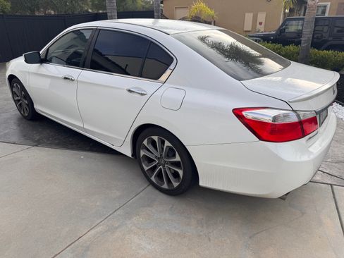 Used 2015 Honda Accord Sport image 8