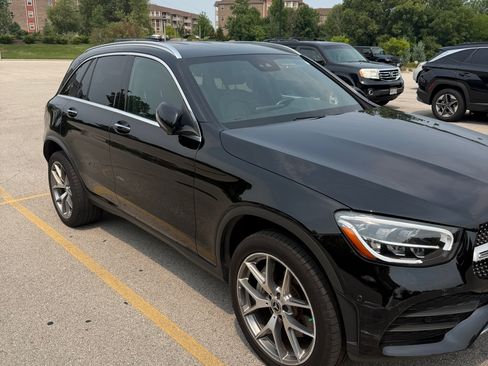 Used 2022 Mercedes-Benz GLC 300 4MATIC image 9