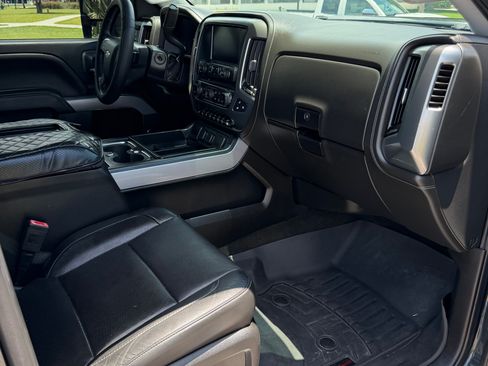 Used 2017 Chevrolet Silverado 2500 LTZ w/ Duramax Plus Package AWD/4WD image 31