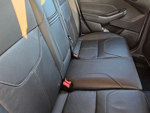 Used 2015 Ford Focus SE w/ Equipment Group 201A image 12