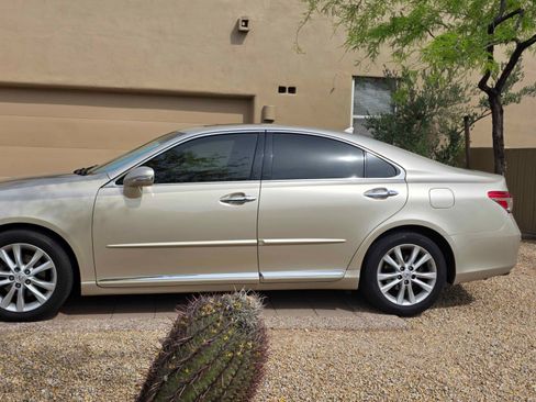 Used 2011 Lexus ES 350 FWD image 4