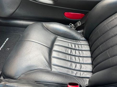 Used 2000 Chevrolet Corvette Coupe image 20