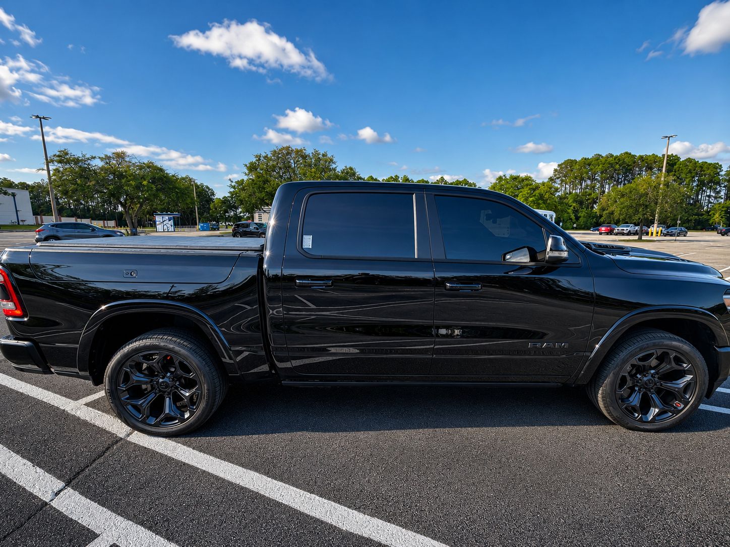 Used 2024 RAM 1500 Limited AWD/4WD image 1