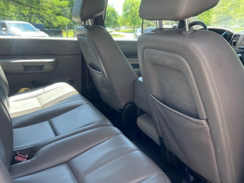 Used 2011 Chevrolet Silverado 3500 W/T RWD image 16