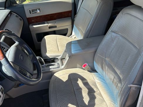 Used 2009 Ford Flex Limited FWD image 6