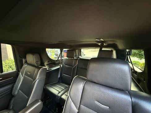 Used 2021 Cadillac Escalade ESV Premium Luxury w/ Driver Assist Tech Package image 10