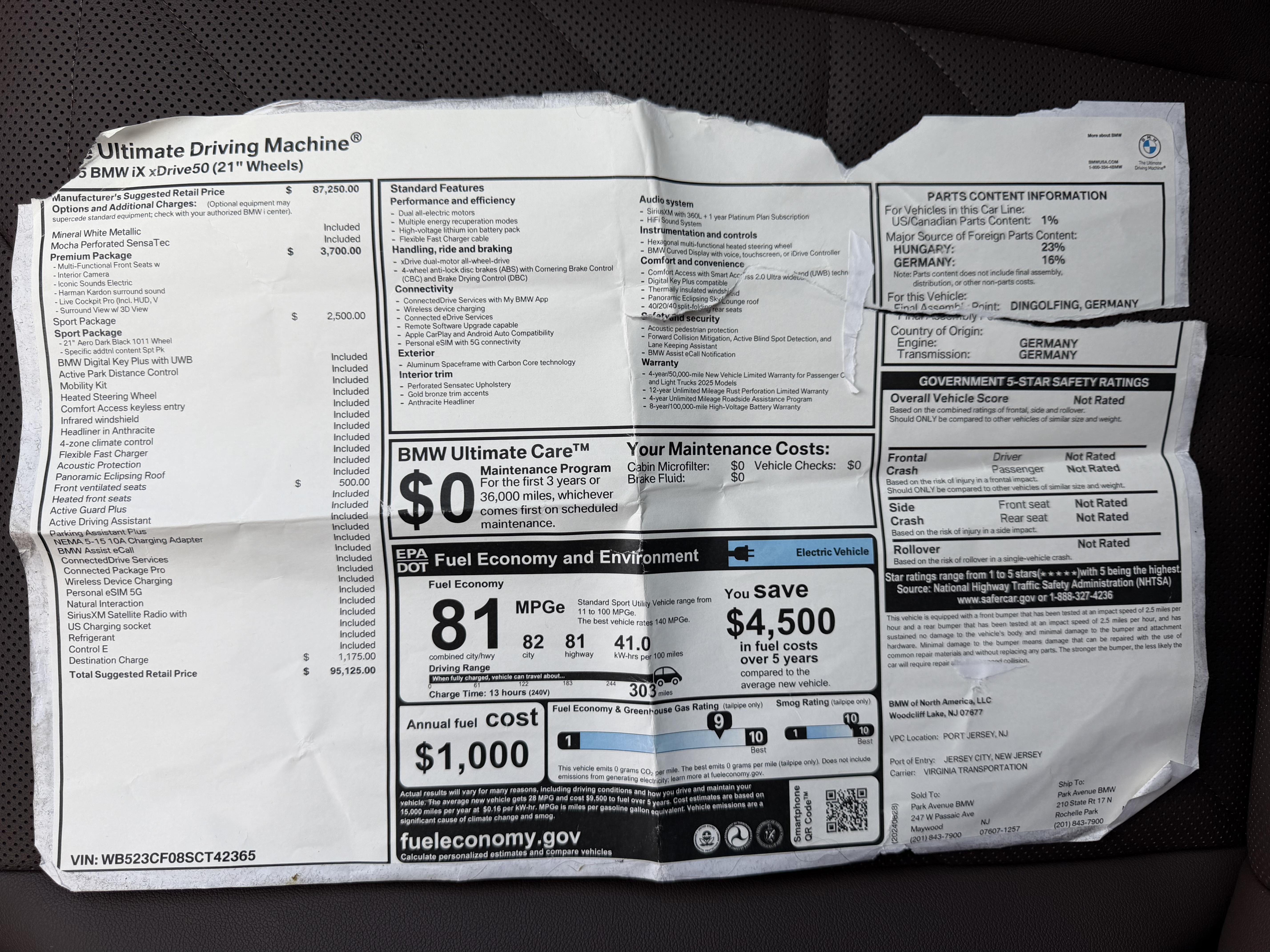 Used 2025 BMW iX xDrive50 w/ Premium Package AWD/4WD image 19