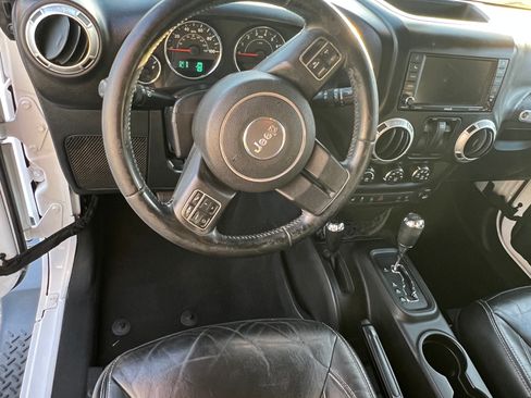 Used 2014 Jeep Wrangler Sahara w/ Connectivity Group AWD/4WD image 12