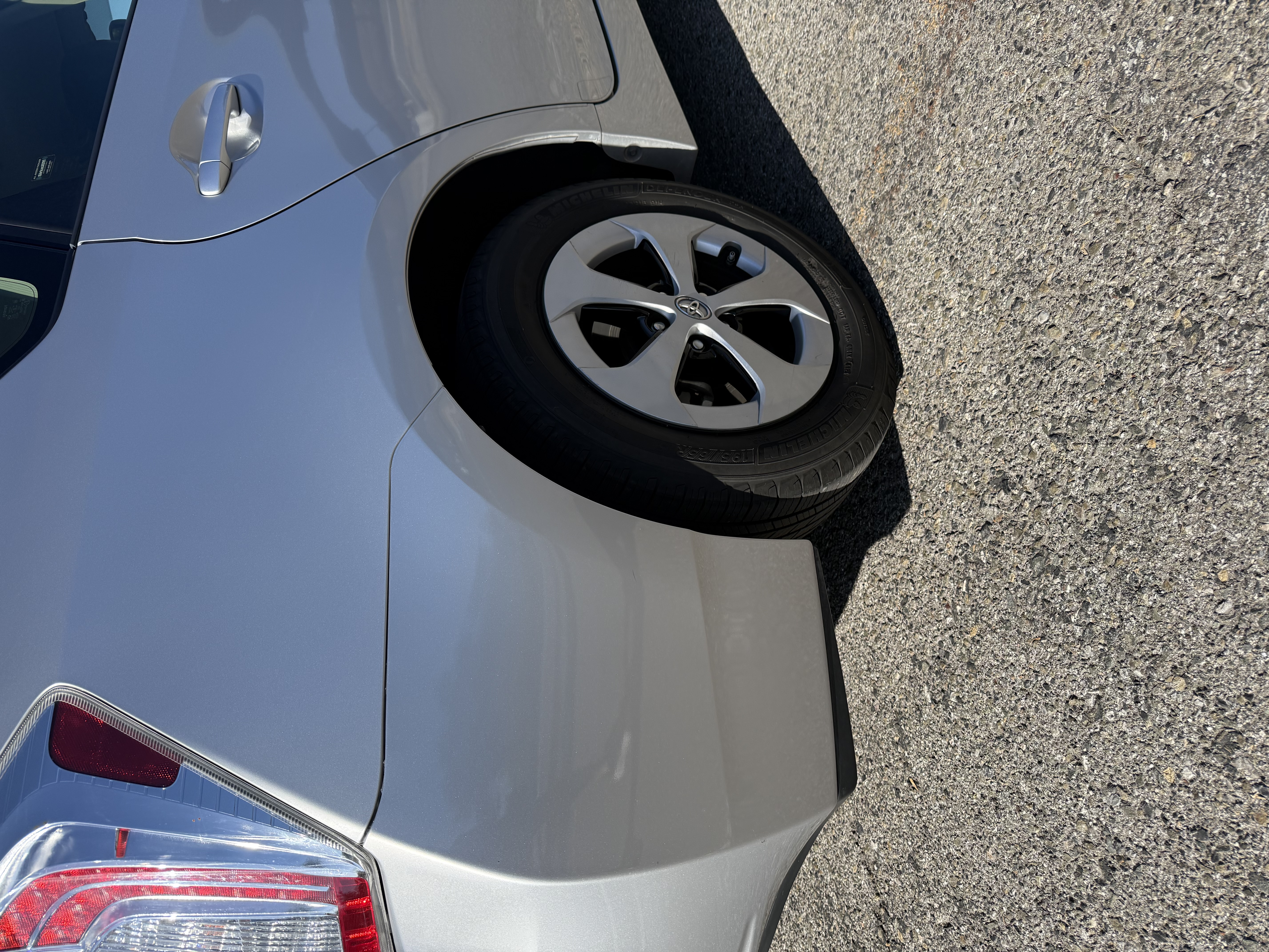 Used 2015 Toyota Prius Four FWD image 6