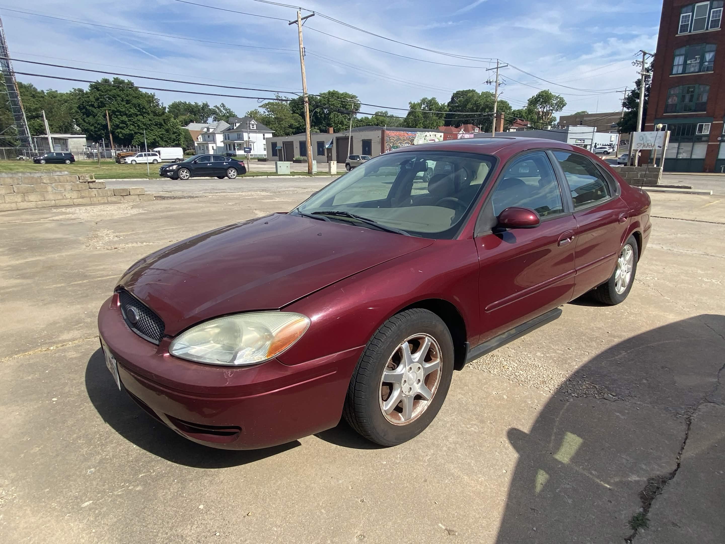 Used 2007 Ford Taurus SEL FWD image 1