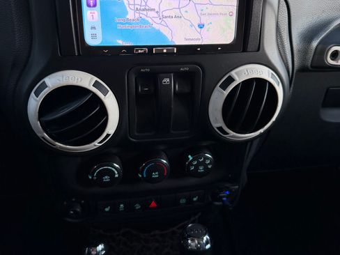 Used 2012 Jeep Wrangler Sahara image 25