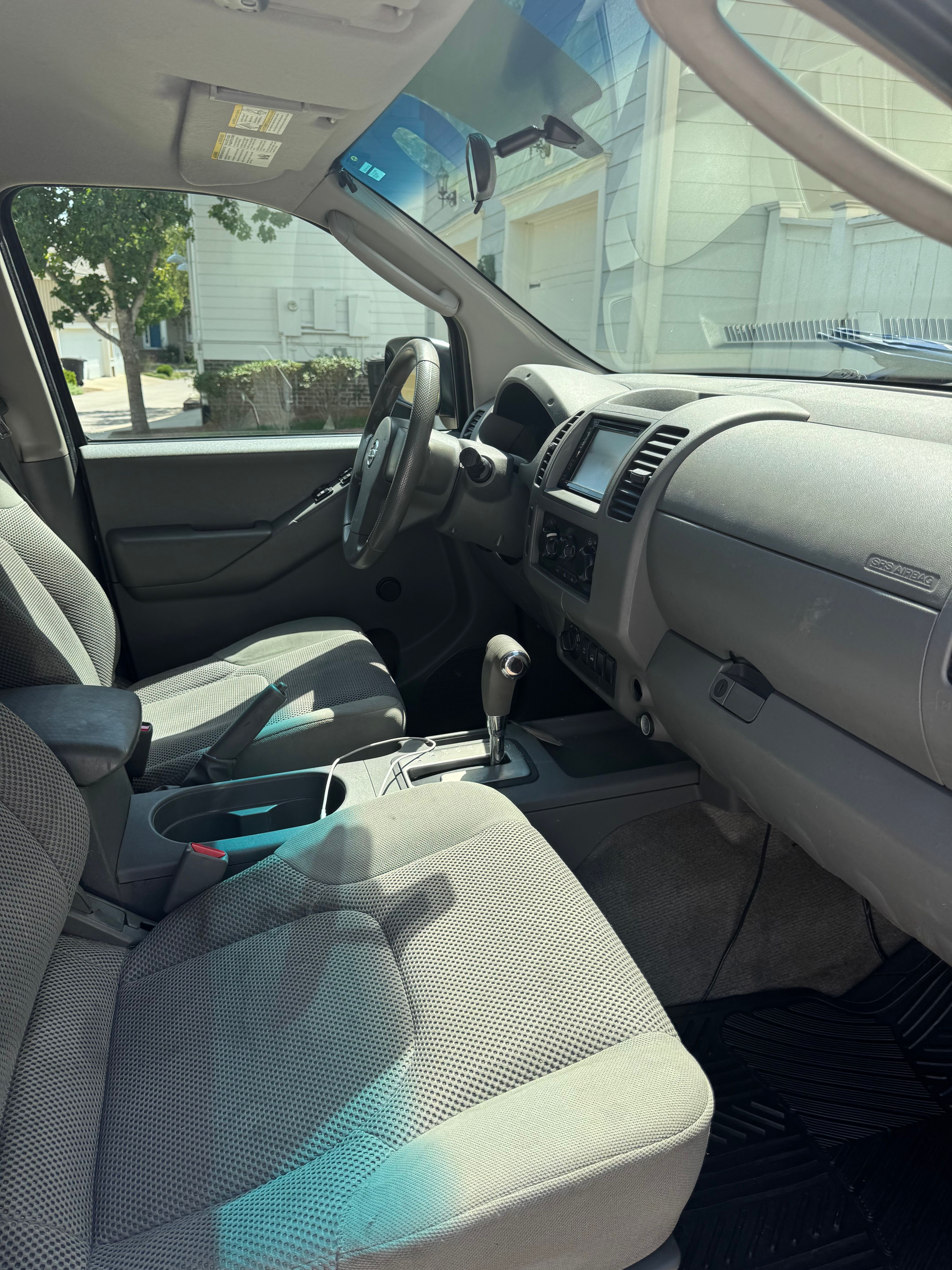 Used 2011 Nissan Frontier S AWD/4WD image 4
