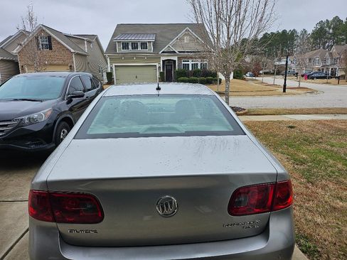 Used 2007 Buick Lucerne CXL w/ Driver Confidence Package image 2