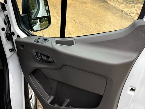 Used 2022 Ford Transit 350 XLT image 18