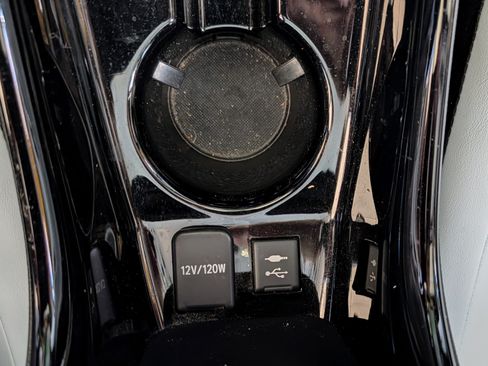 Used 2019 Toyota Prius Limited image 17