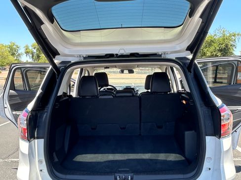 Used 2017 Ford Escape Titanium FWD image 10