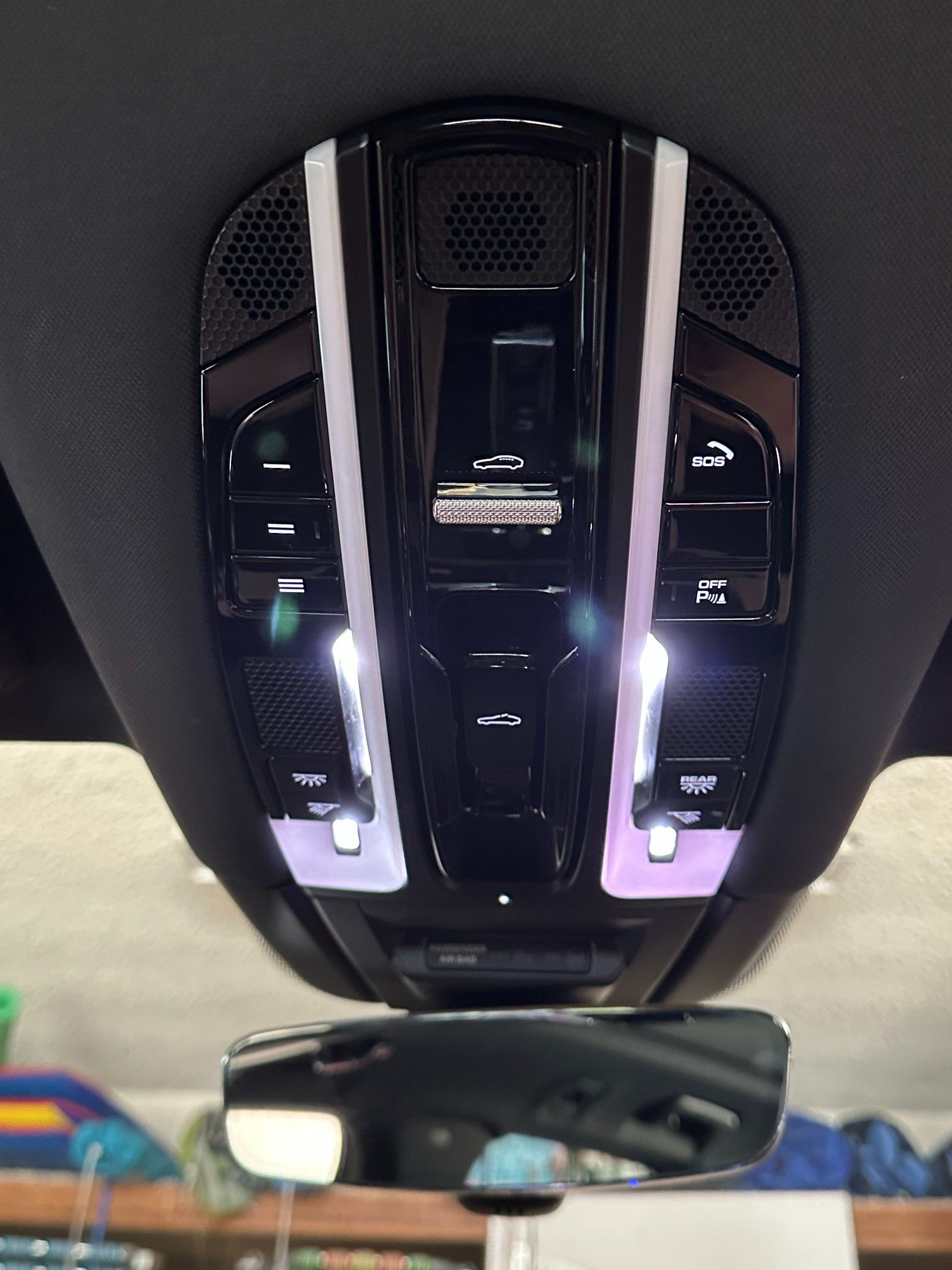 Used 2020 Porsche Cayenne AWD/4WD image 12