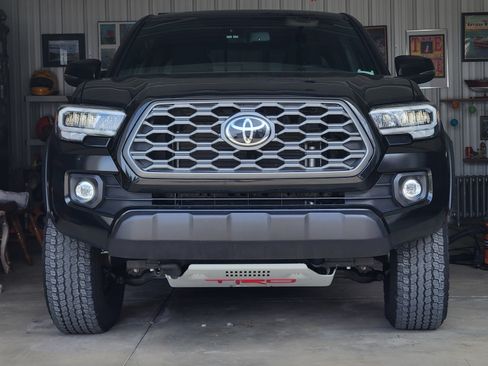 Used 2023 Toyota Tacoma TRD Off-Road image 10