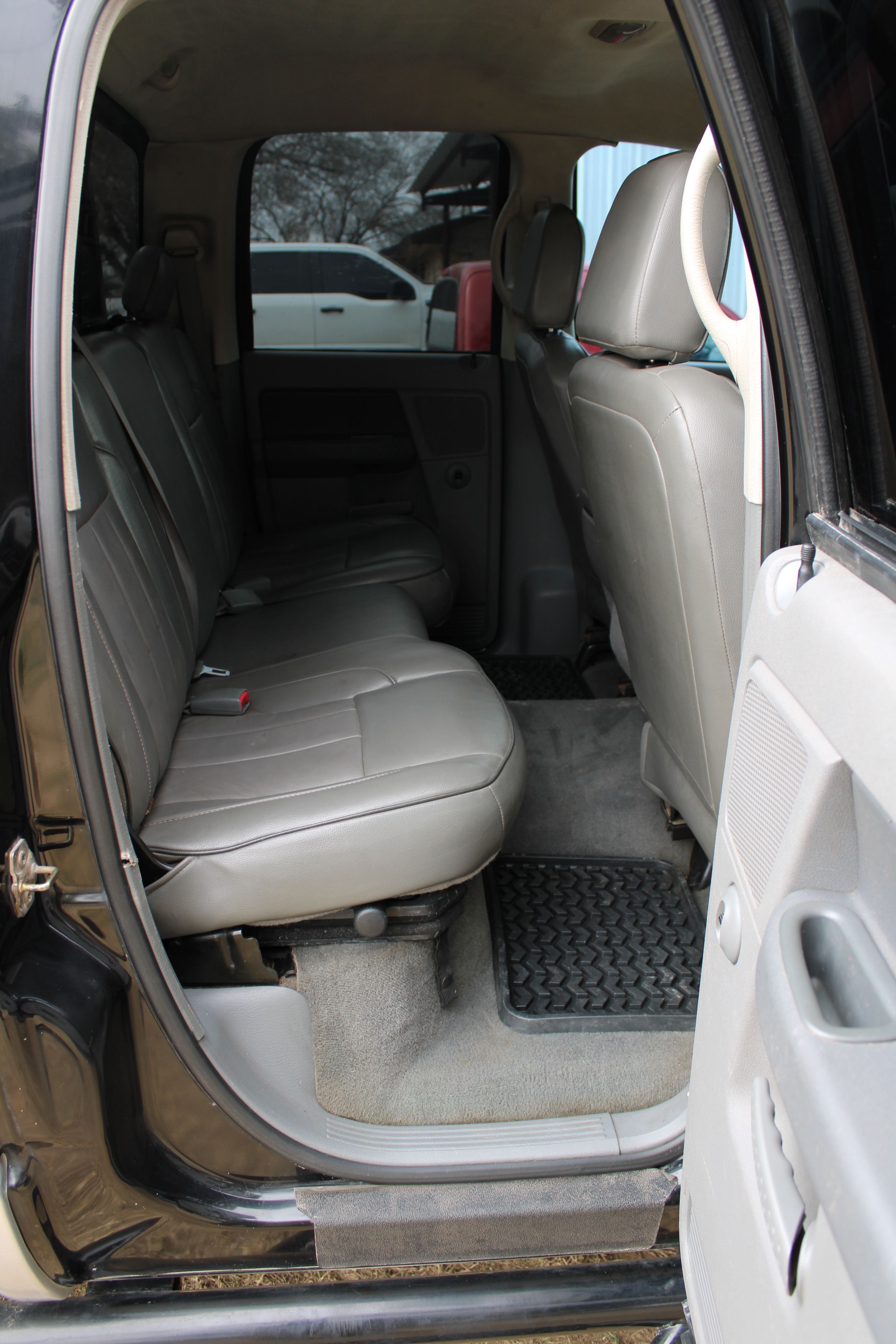 Used 2006 Dodge Ram 3500 Truck SLT AWD/4WD image 10