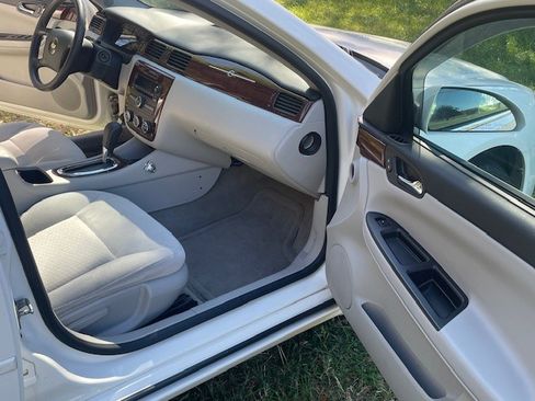 Used 2008 Chevrolet Impala LS image 11