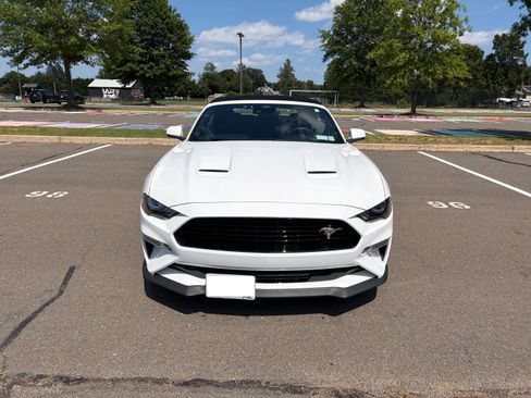 Used 2020 Ford Mustang GT Premium w/ California Special Package RWD image 2