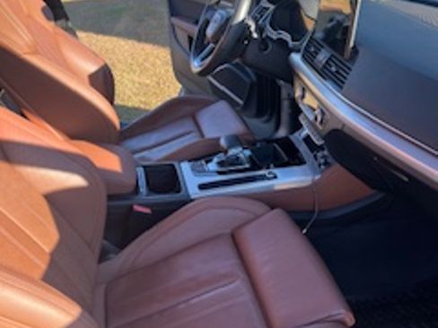 Used 2022 Audi Q5 2.0T Prestige w/ Prestige Package image 9