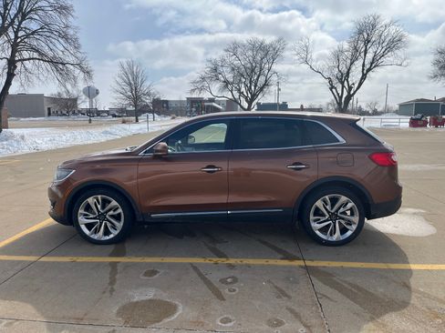 Used 2017 Lincoln MKX Black Label w/ Driver Assistance Package image 4