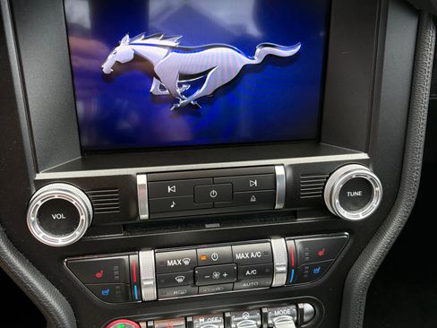 Used 2021 Ford Mustang GT Premium w/ Equipment Group 401A RWD image 6
