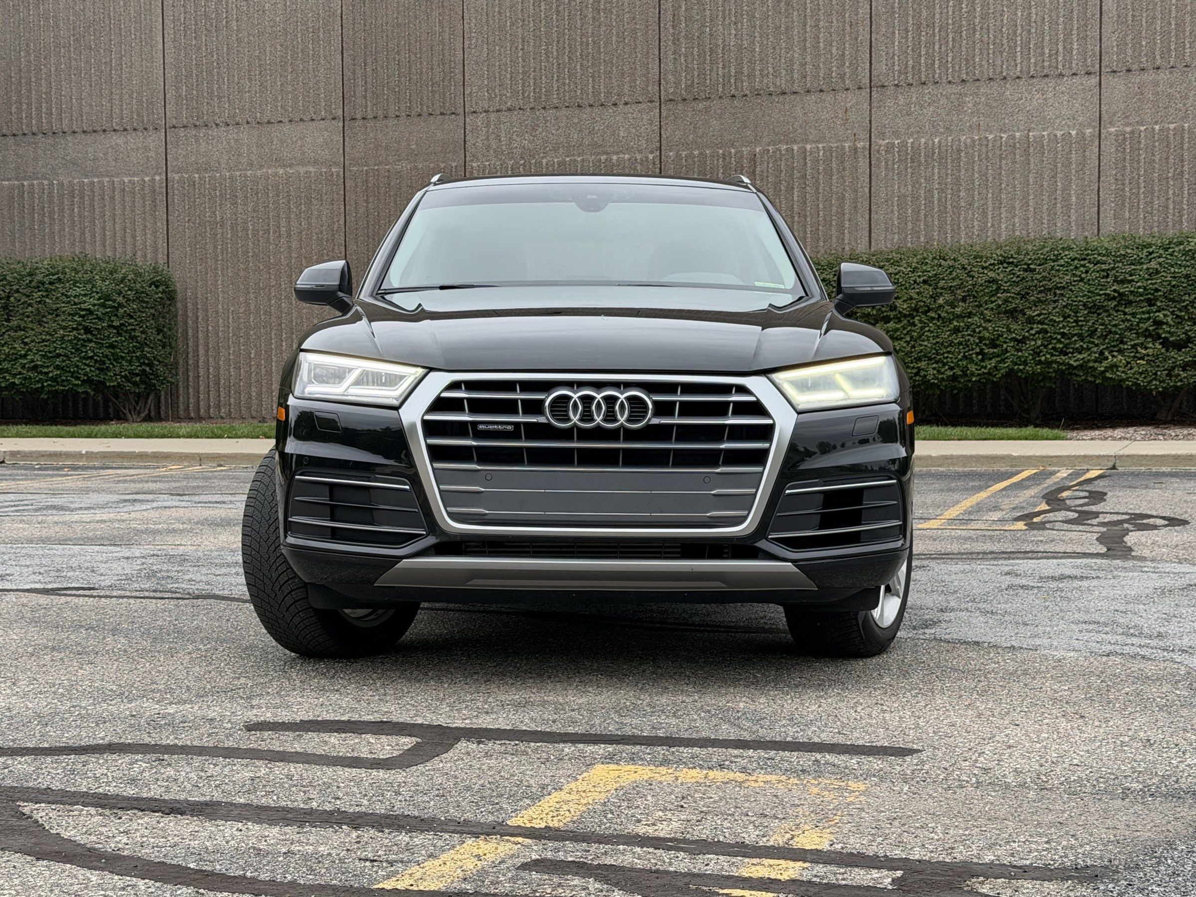 Used 2020 Audi Q5 2.0T Premium Plus w/ Premium Plus Package AWD/4WD image 9