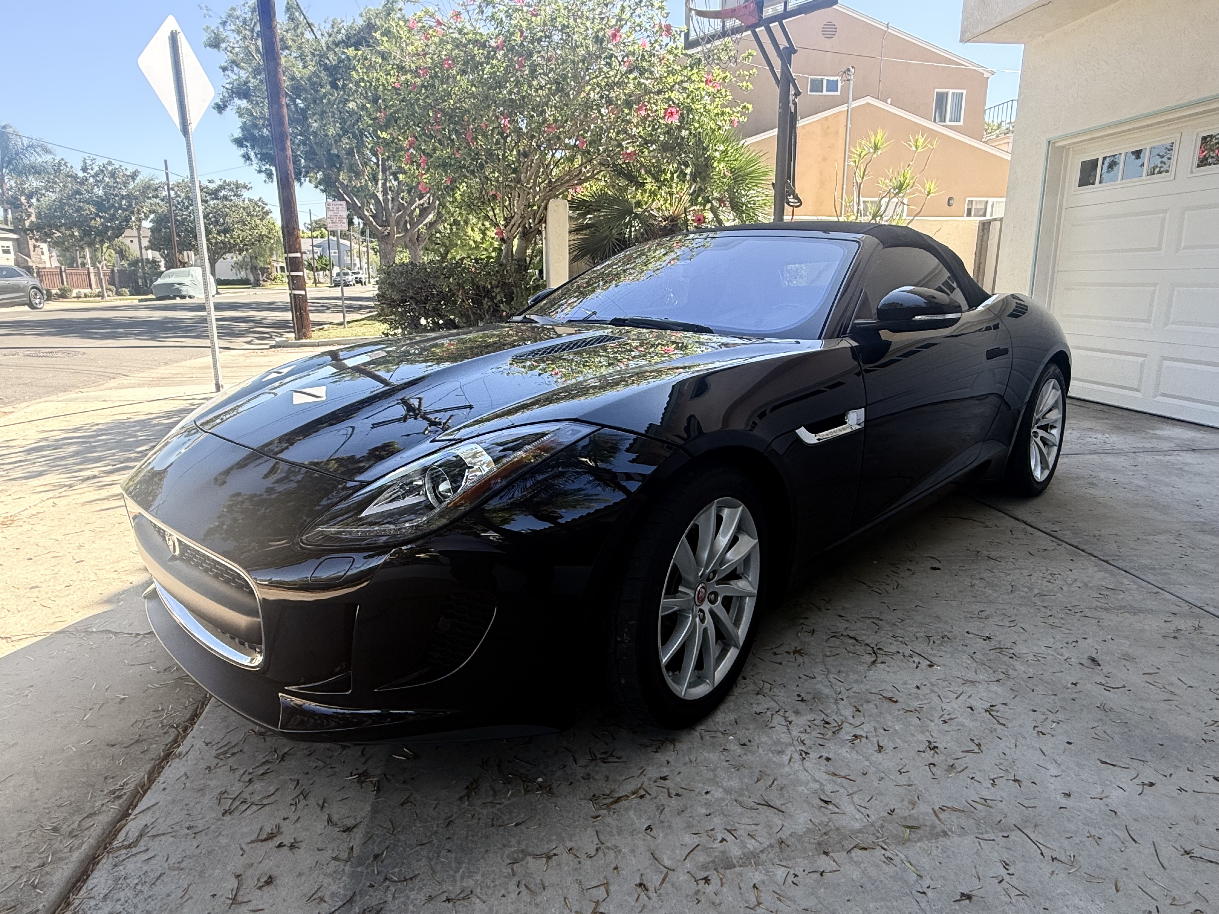Used 2017 Jaguar F-TYPE Convertible RWD image 5