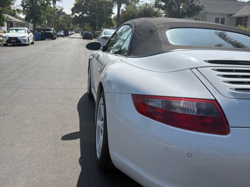 Used 2006 Porsche 911 Carrera 4 image 6