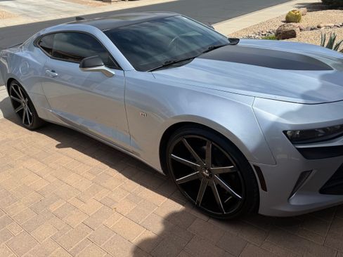 Used 2017 Chevrolet Camaro LT image 2