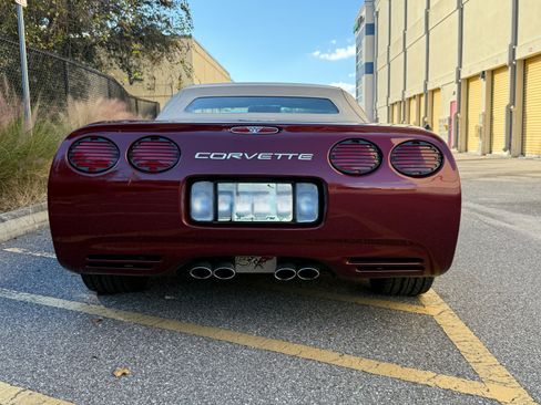 Used 2003 Chevrolet Corvette Convertible w/ Preferred Equipment Group1 image 10