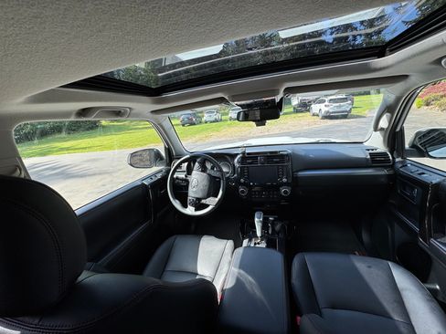 Used 2022 Toyota 4Runner TRD Pro AWD/4WD image 15