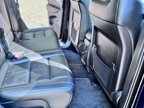 Used 2011 Jeep Grand Cherokee Limited w/ Trailer Tow Group IV image 17