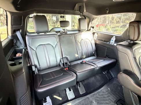 Used 2019 Ford Expedition Limited w/ Equipment Group 303A AWD/4WD image 10
