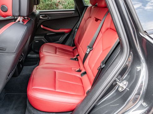 Used 2021 Porsche Macan GTS image 26