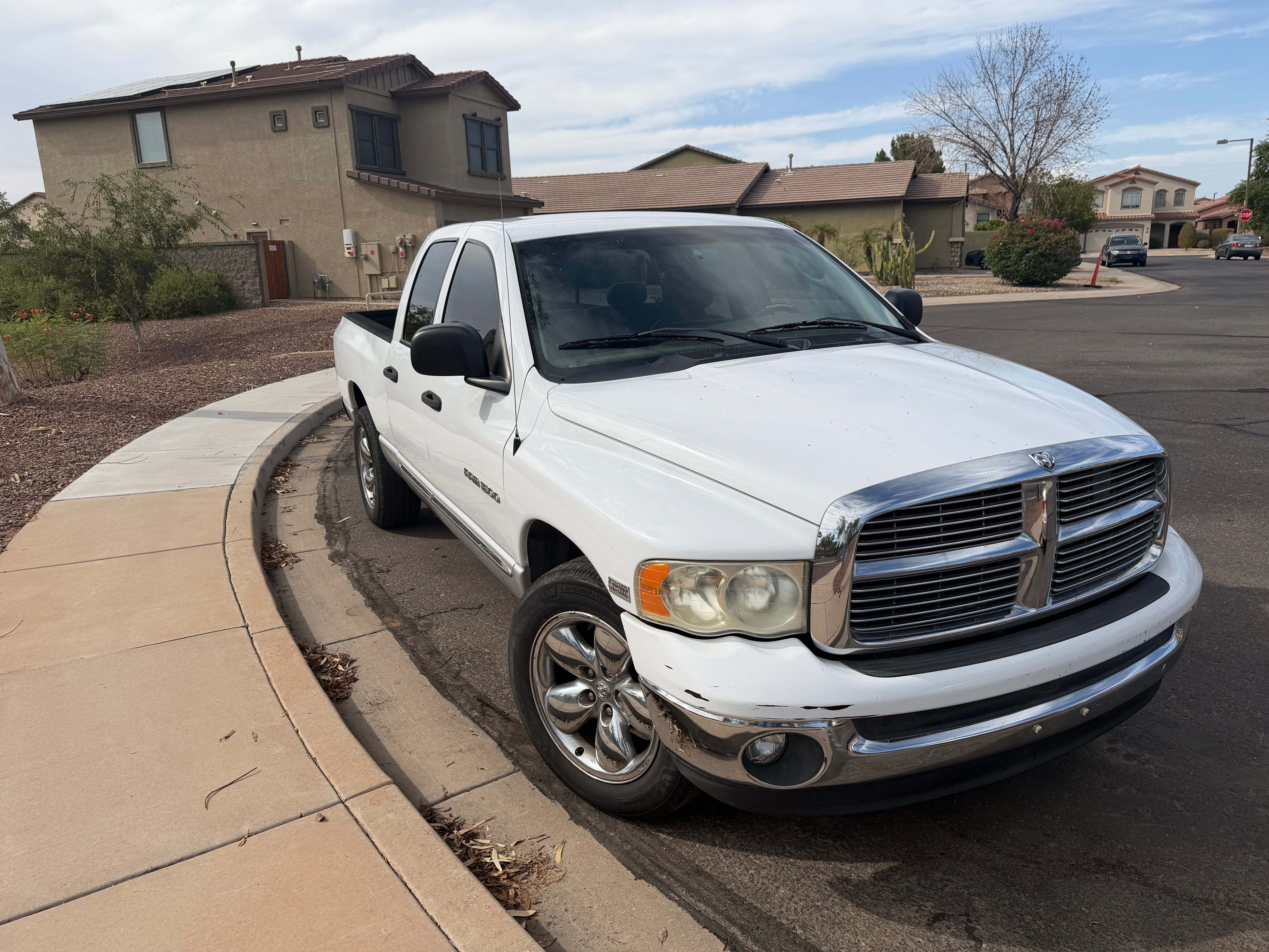 Used 2004 Dodge Ram 1500 Truck SLT w/ Trailer Tow Group RWD image 2
