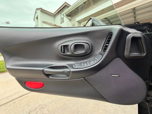Used 2001 Chevrolet Corvette Z06 RWD image 14
