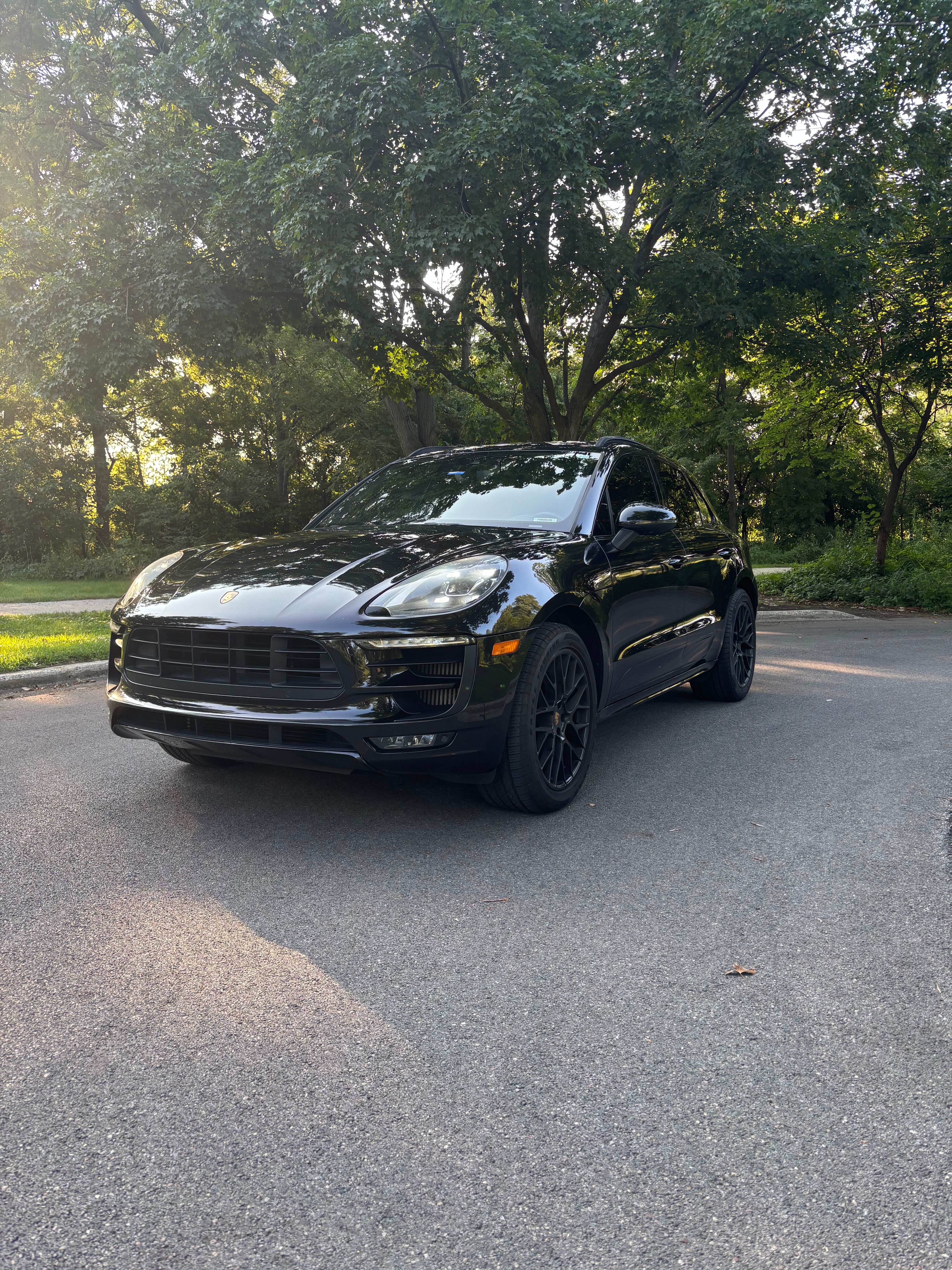 Used 2017 Porsche Macan GTS AWD/4WD image 28