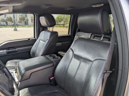 Used 2012 Ford F450 Lariat w/ Chrome Pkg image 9