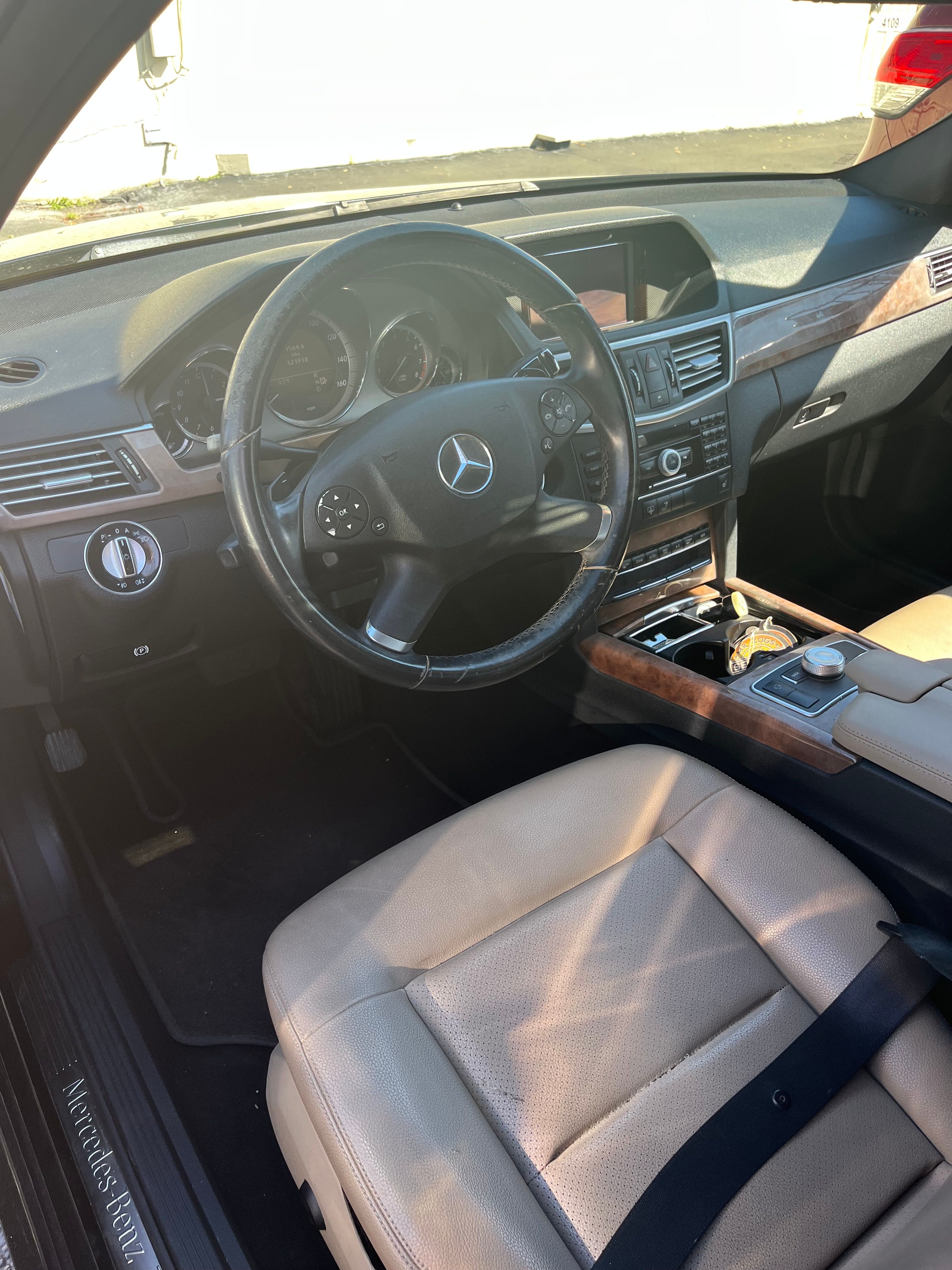 Used 2010 Mercedes-Benz E 350 Sedan image 5