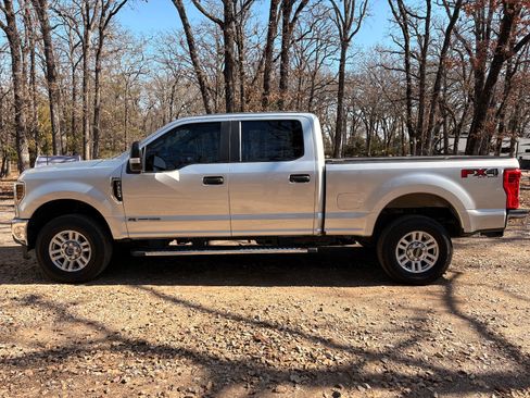 Used 2019 Ford F250 XL w/ STX Appearance Package image 13