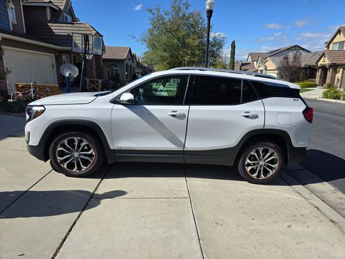 Used 2019 GMC Terrain SLT w/ Preferred Package image 6