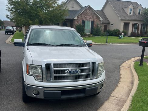 Used 2010 Ford F150 Lariat RWD image 2